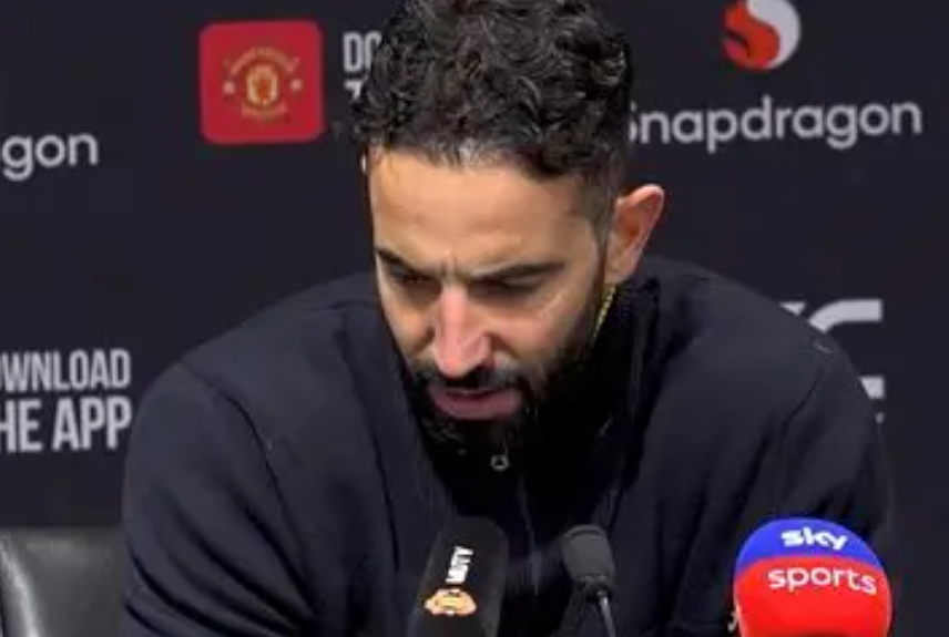 曼联客胜利物浦后:阿莫林回应斯洛特“大巴”质疑