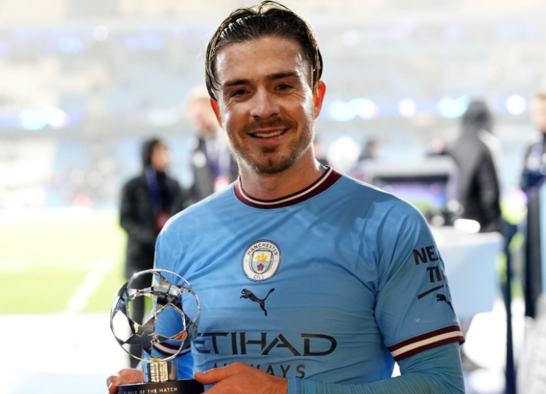 英超激战：埃弗顿少打一人胜曼联，格拉利什表现亮眼